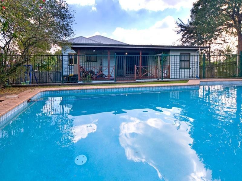 11 Birkalla Street, Bulimba QLD 4171