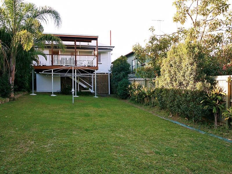 5 Bates Court, East Brisbane QLD 4169