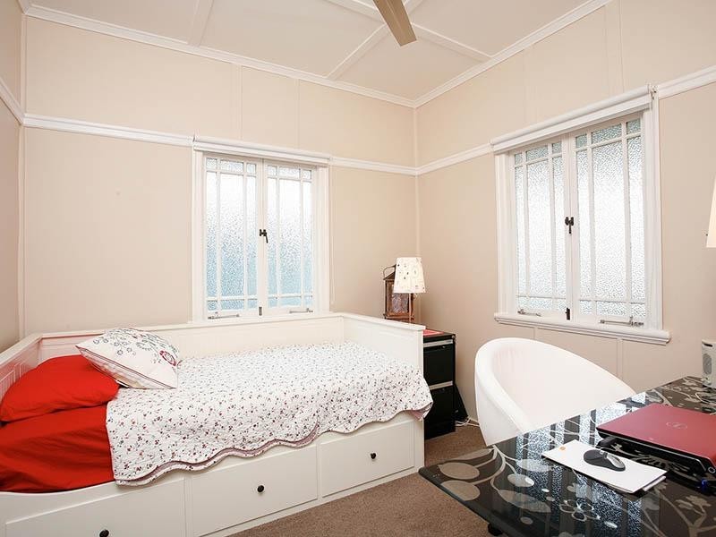 5 Bates Court, East Brisbane QLD 4169