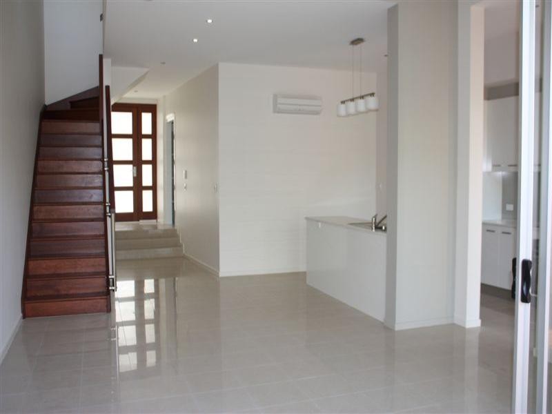 2/93 Ison Street, Morningside QLD 4170