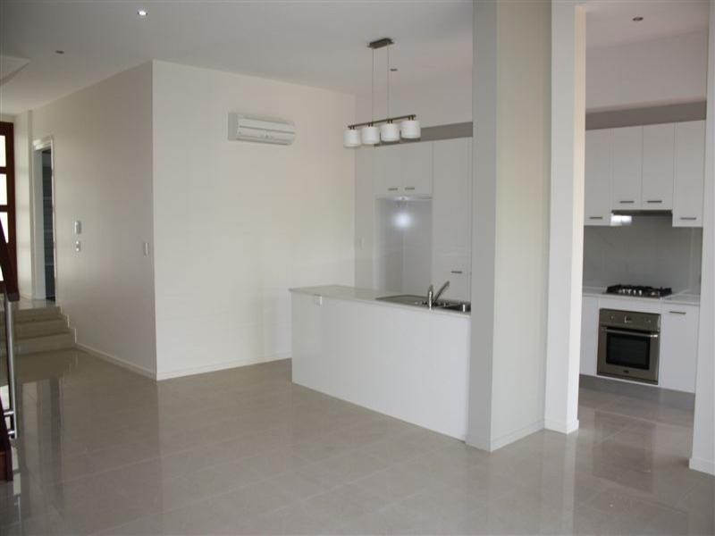 2/93 Ison Street, Morningside QLD 4170