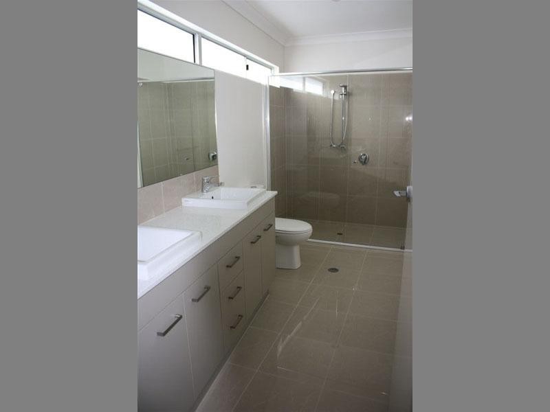 2/93 Ison Street, Morningside QLD 4170