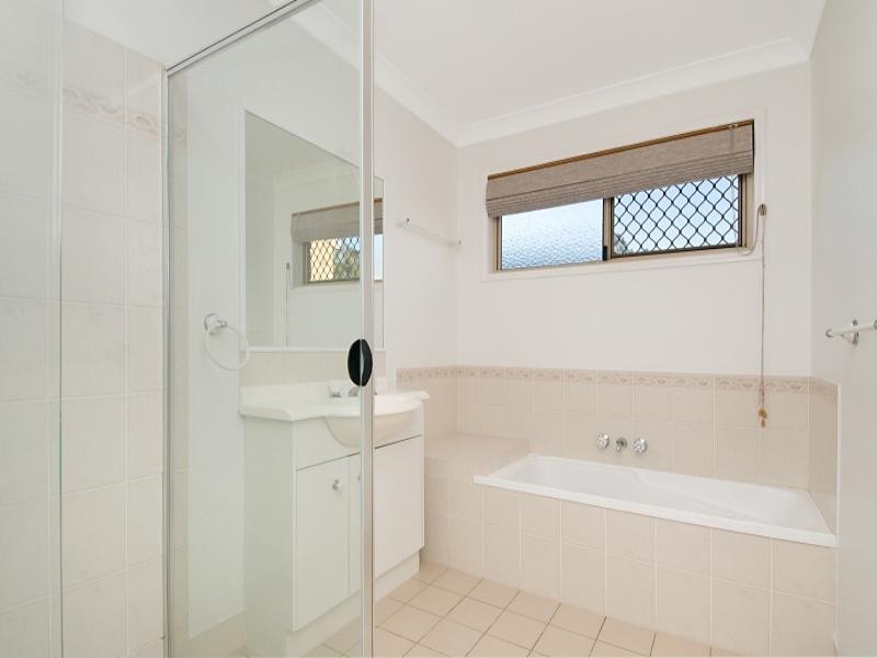 40 Mitchell Place, Belmont QLD 4153