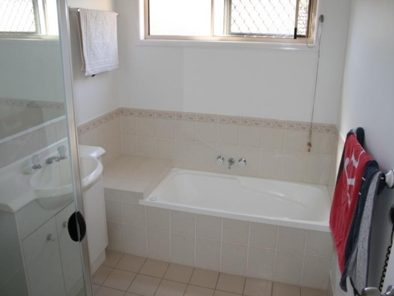 40 Mitchell Place, Belmont QLD 4153