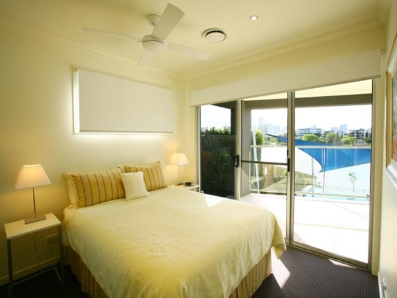 East Brisbane QLD 4169