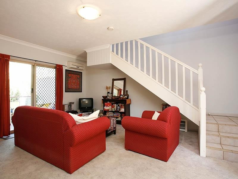 4/55 Riding Road, Hawthorne QLD 4171