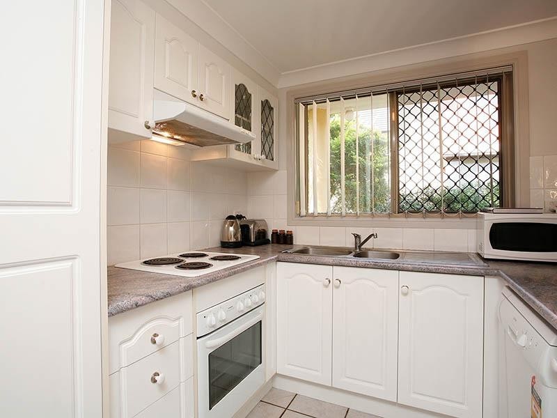 4/55 Riding Road, Hawthorne QLD 4171