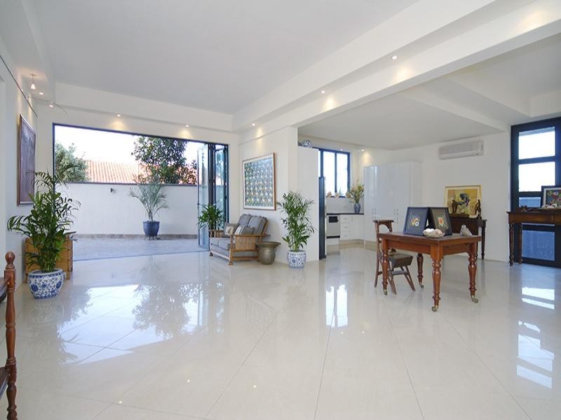 126 Fifth Avenue, Balmoral QLD 4171