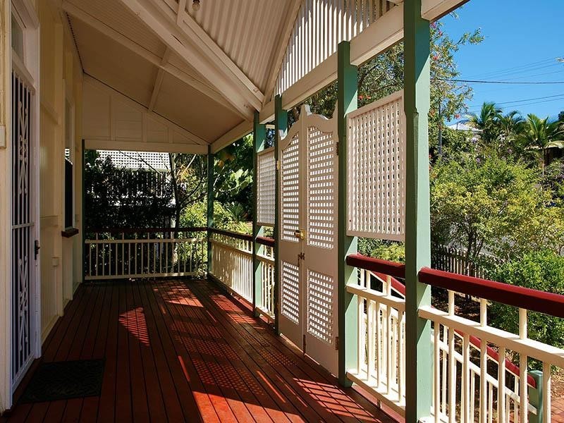 9 Burlington Street, East Brisbane QLD 4169