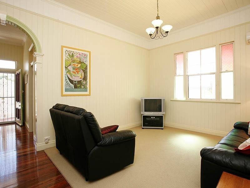 9 Burlington Street, East Brisbane QLD 4169