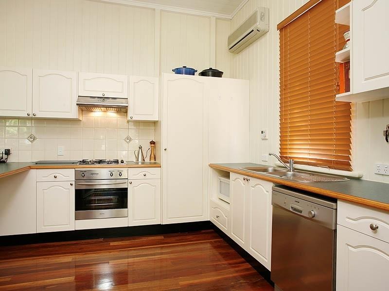 9 Burlington Street, East Brisbane QLD 4169