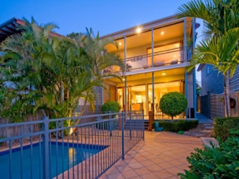 77 McConnell, Bulimba QLD 4171