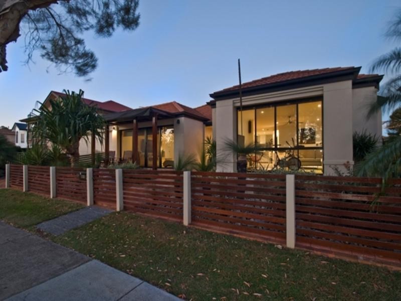 129 Coutts Street, Bulimba QLD 4171