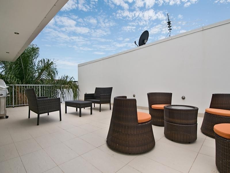 4/9 Jamieson Street, Bulimba QLD 4171