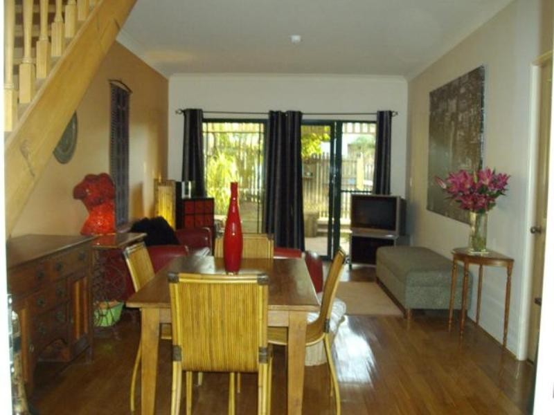 92B Overend Street, Norman Park QLD 4170