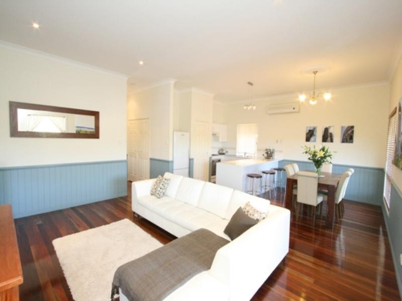 103 Norman Avenue, Norman Park QLD 4170