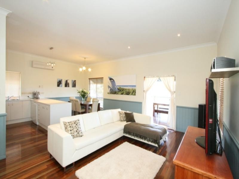 103 Norman Avenue, Norman Park QLD 4170