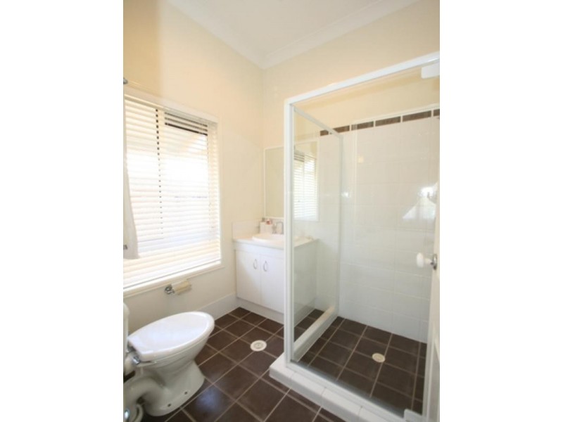 103 Norman Avenue, Norman Park QLD 4170