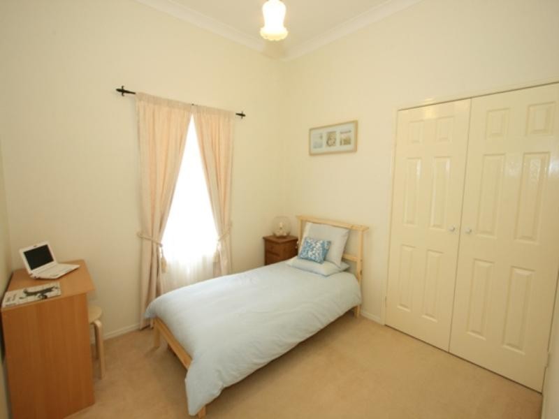 103 Norman Avenue, Norman Park QLD 4170