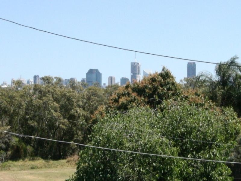 103 Norman Avenue, Norman Park QLD 4170