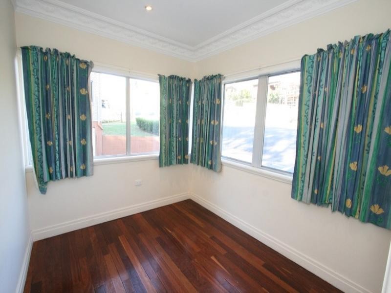 15 Daphne Street, Camp Hill QLD 4152