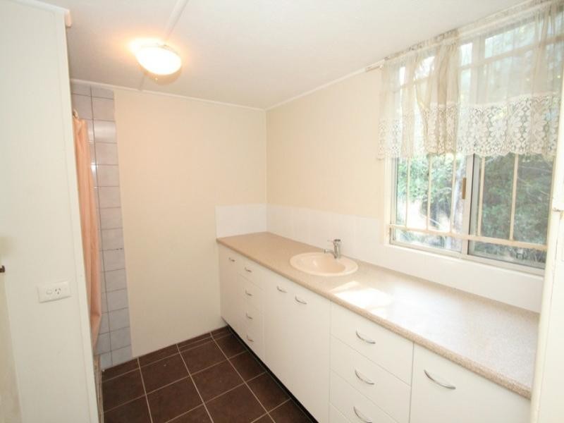 15 Daphne Street, Camp Hill QLD 4152