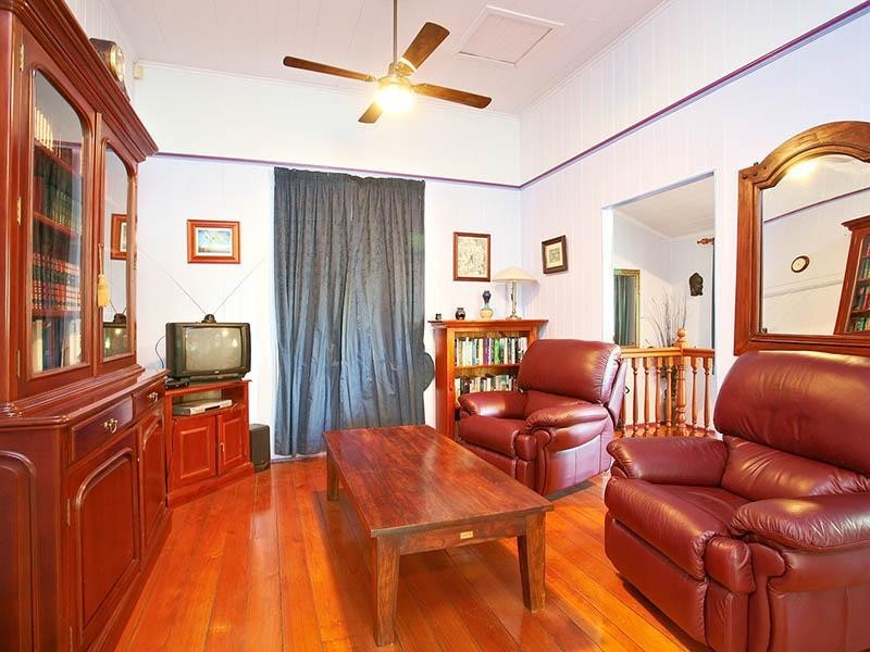 17 Ashfield Street, East Brisbane QLD 4169