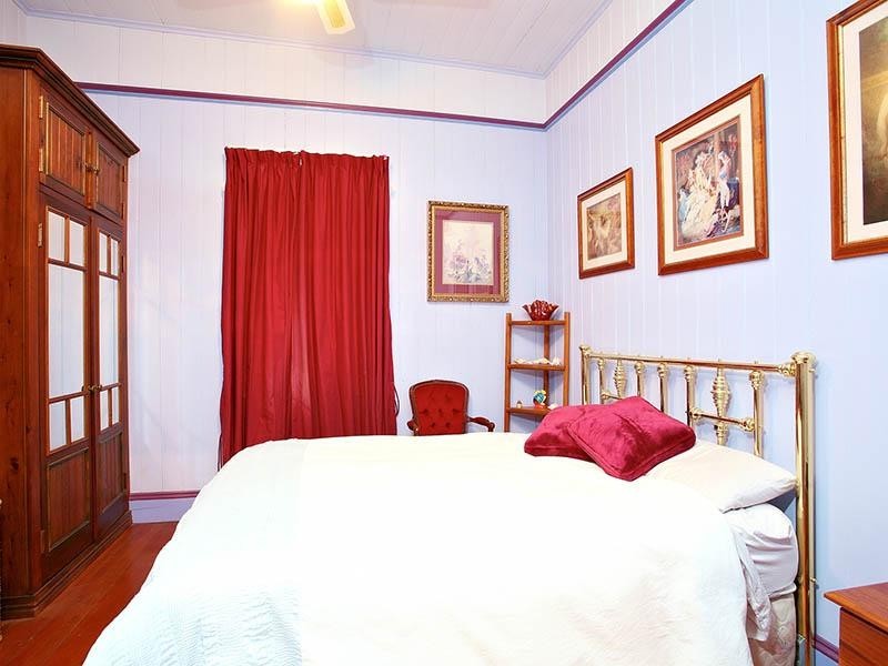 17 Ashfield Street, East Brisbane QLD 4169