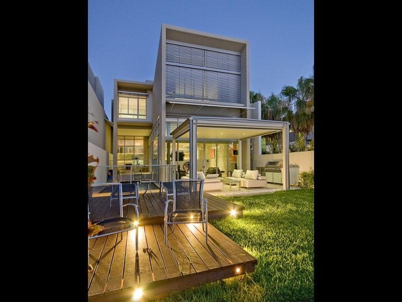 43 Waterline Crescent, Bulimba QLD 4171