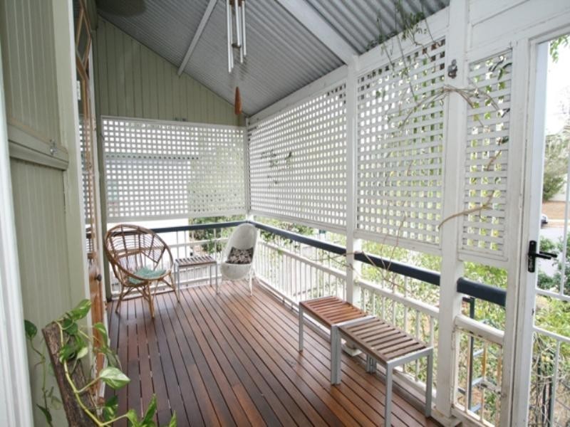 69 Longfellow Street, Norman Park QLD 4170