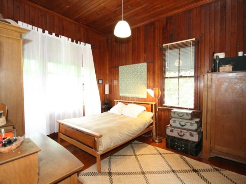 69 Longfellow Street, Norman Park QLD 4170