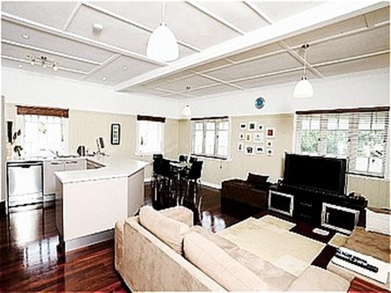 25 Ayr Street, Morningside QLD 4170