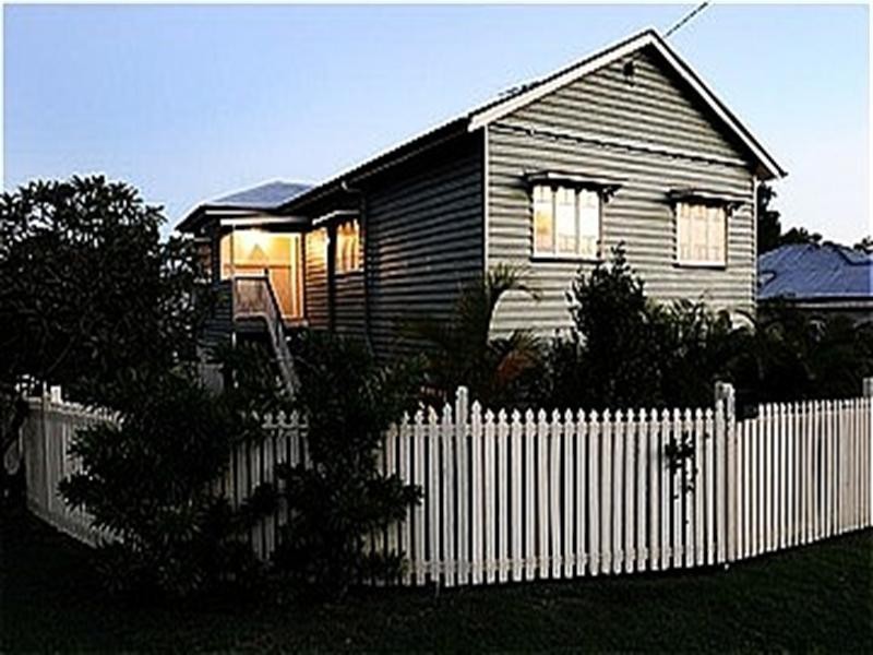 25 Ayr Street, Morningside QLD 4170