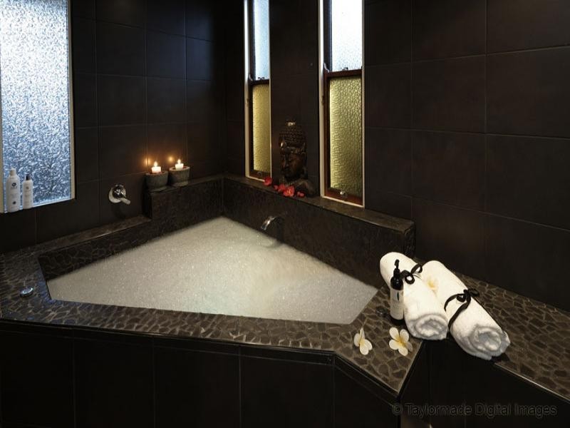 27 Muir Street, Cannon Hill QLD 4170