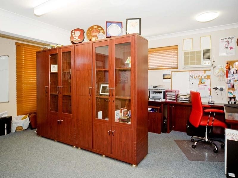 8 Selangor Place, Carina QLD 4152