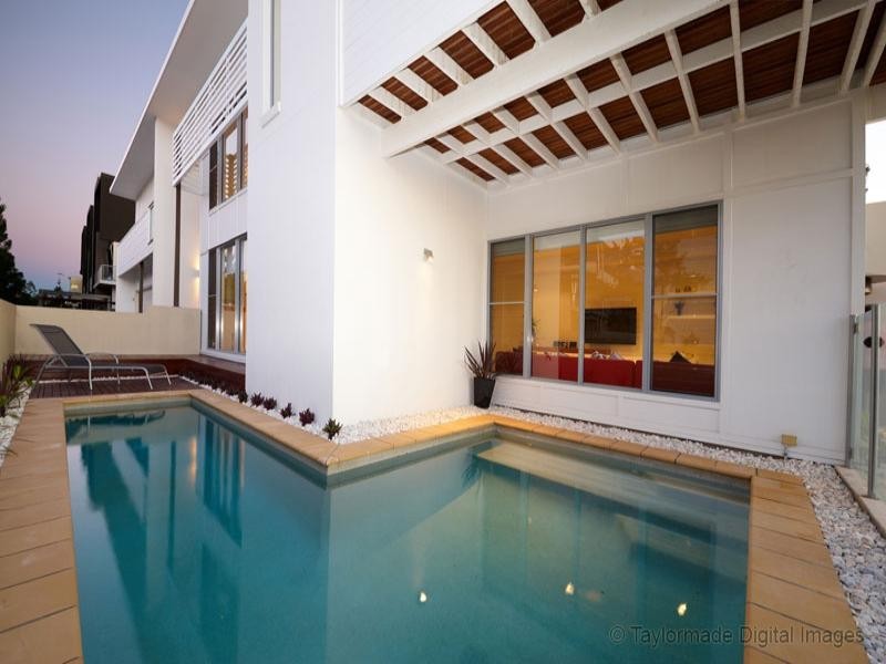 22 Addison Avenue, Bulimba QLD 4171