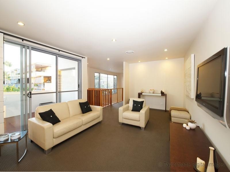 22 Addison Avenue, Bulimba QLD 4171