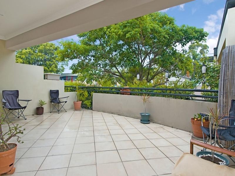 1/114 Pashen Street, Morningside QLD 4170