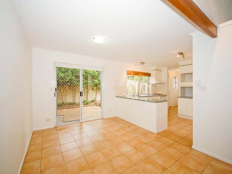 2/49 Princess, Bulimba QLD 4171