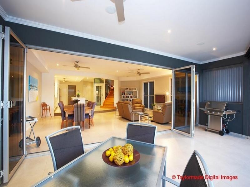 25 Laidlaw Parade, East Brisbane QLD 4169