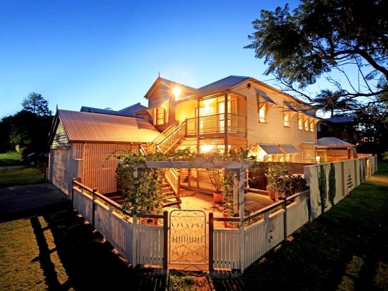 53 Harris Street, Hawthorne QLD 4171