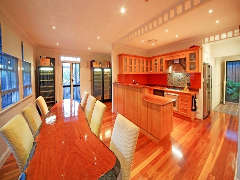 53 Harris Street, Hawthorne QLD 4171