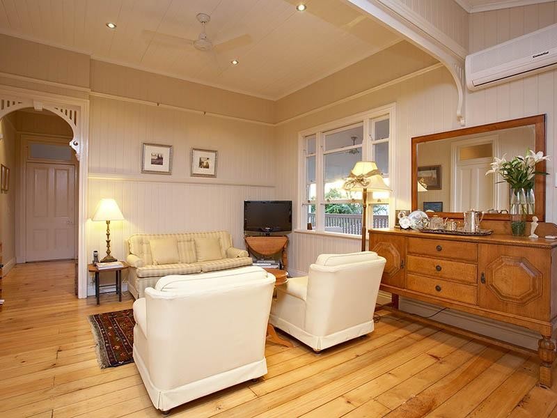 204 Norman Avenue, Norman Park QLD 4170