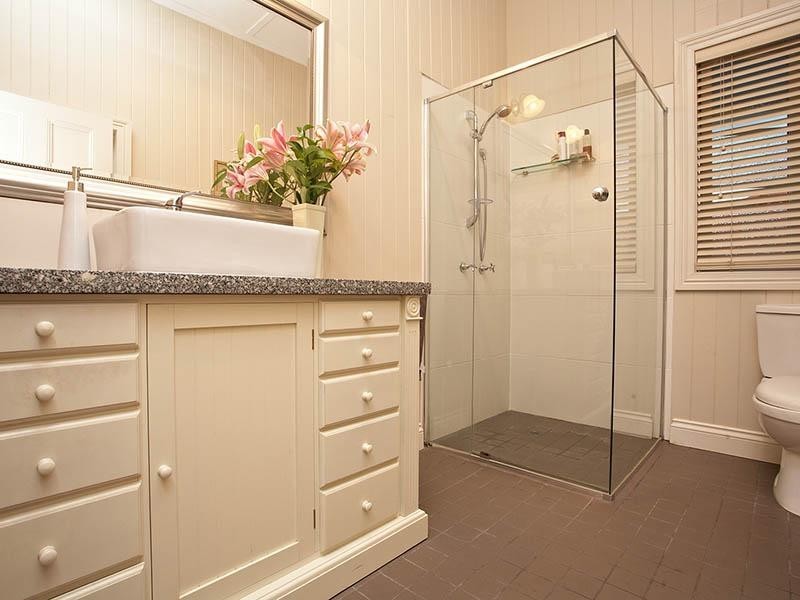 204 Norman Avenue, Norman Park QLD 4170