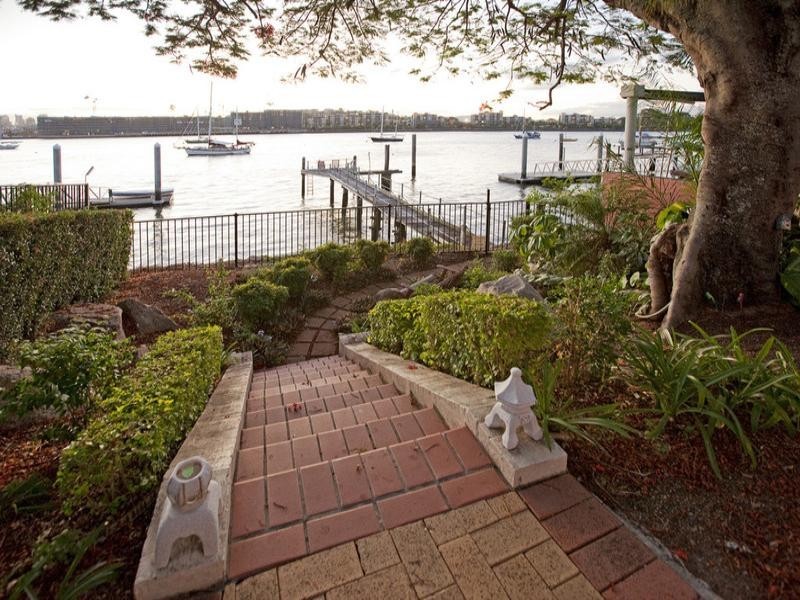 100 Quay Street, Bulimba QLD 4171