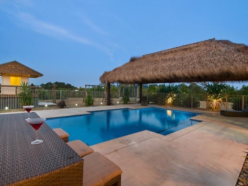 8 Lauren Place, Chandler QLD 4155