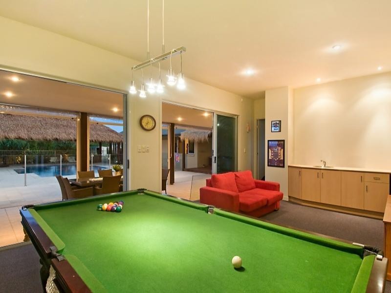 8 Lauren Place, Chandler QLD 4155