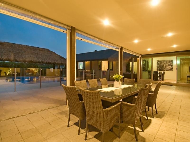 8 Lauren Place, Chandler QLD 4155