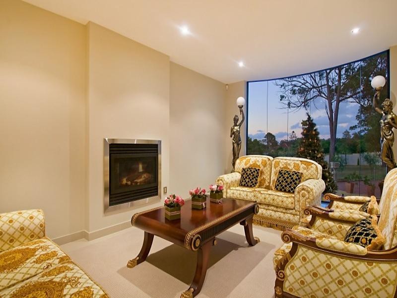69 Charleton Street, Chandler QLD 4155