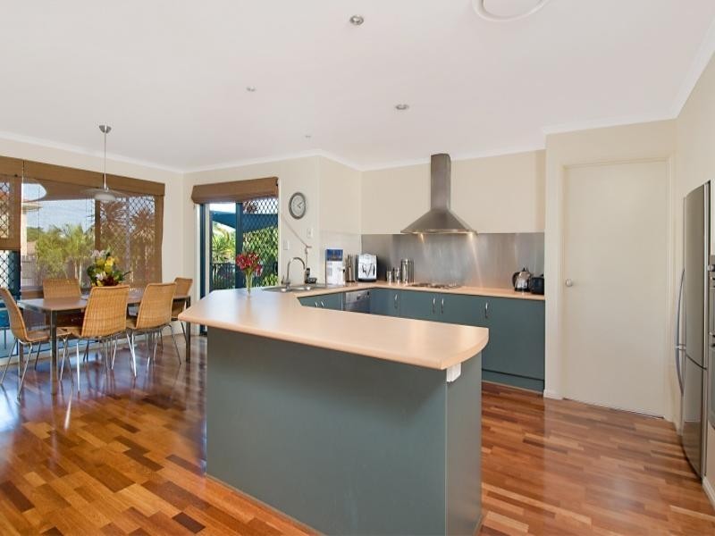 26 Edred Street, Carindale QLD 4152